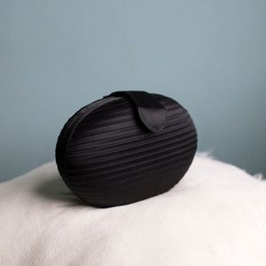 La Regale Black Satin Clamshell Clutch